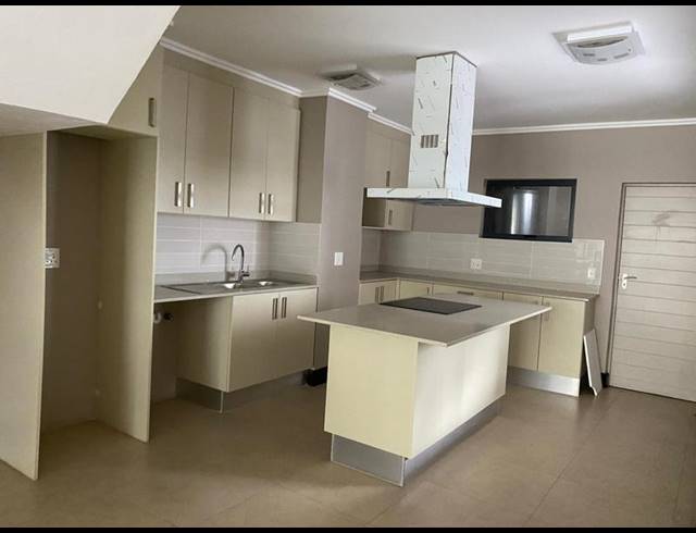 3 BEDROOM PROPERTY TO RENT IN UMHLANGA RIDGE